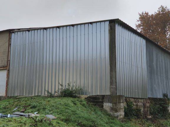 Habillage du hangar terminé