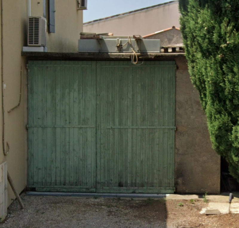 Porte de garage sectionnelle habitat Hormann Vacqueyras 84