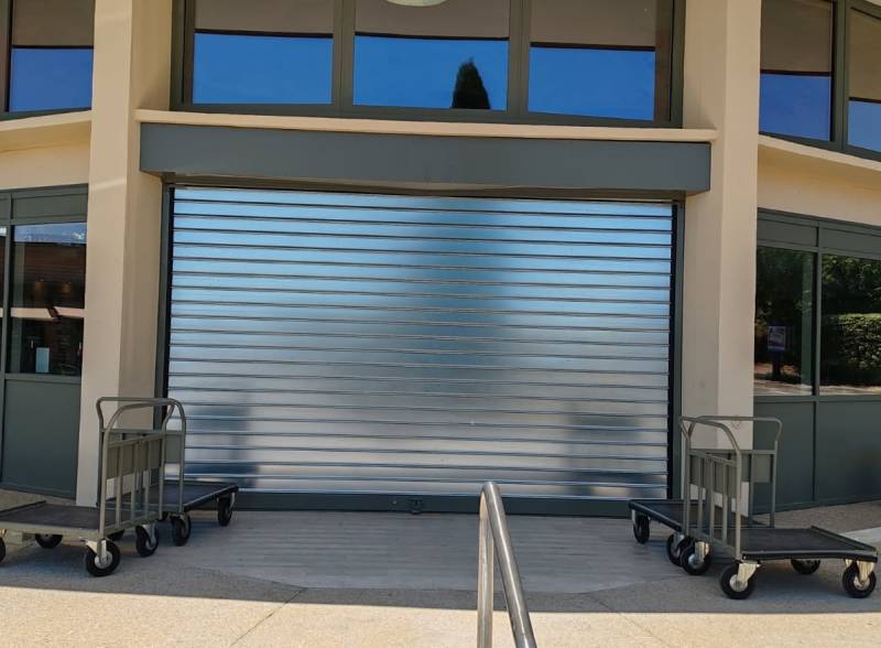 Rideau métallique motorisé extérieur à Morières-lès-Avignon