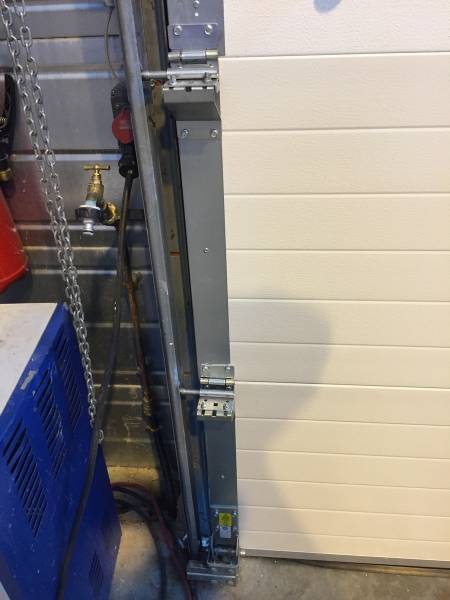 Réparation d’une porte sectionnelle en Vaucluse à Bédarrides (84)