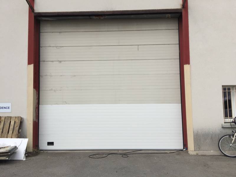 porte sectionnelle entrepot automatique