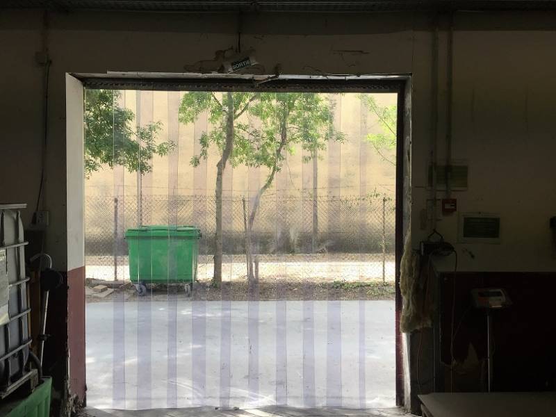 rideau PVC transparent Bollène 84