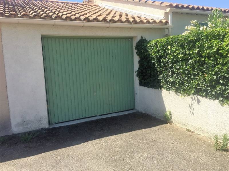 Porte garage au Pontet 84