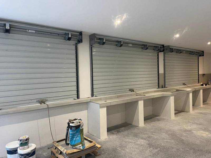 Rideaux métalliques manuels enroulables à Rochegude